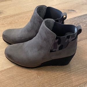 Dr. Scholls slide on wedges